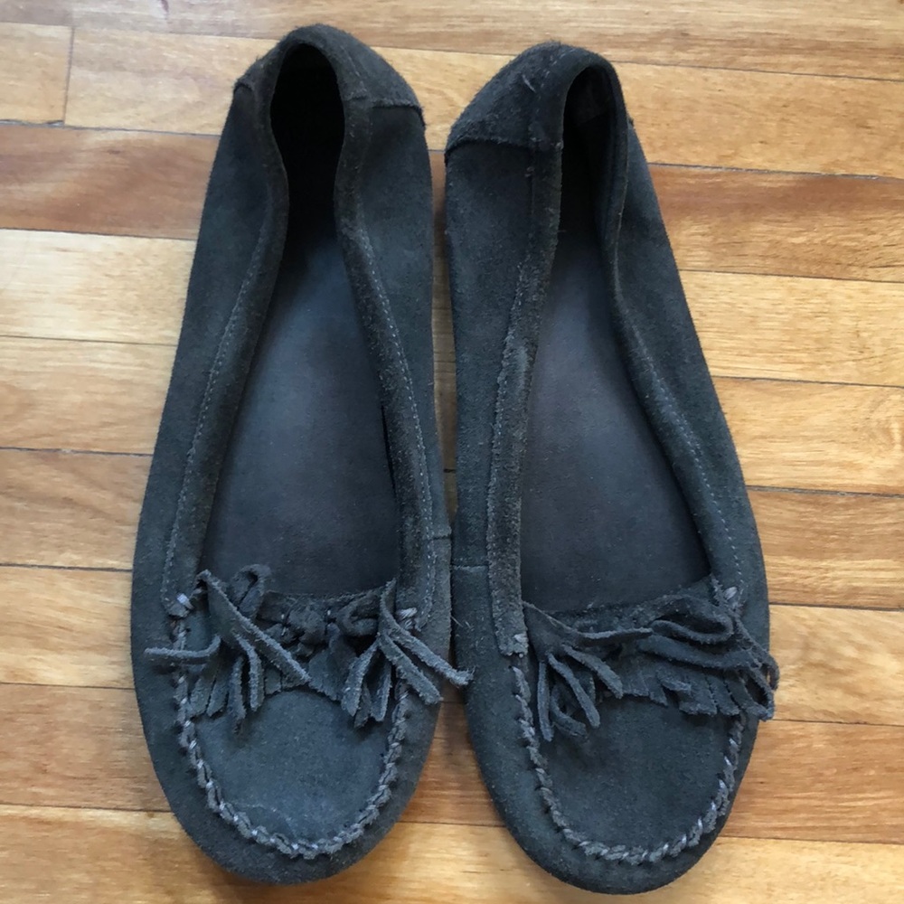 Gray Minnetonka Moccasins Size 10